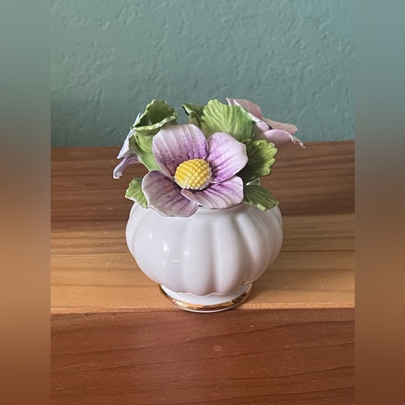 Royal Adderley England Floral Bone China Mini Flower Porcelain Bouquet 4” - Picture 1 of 13